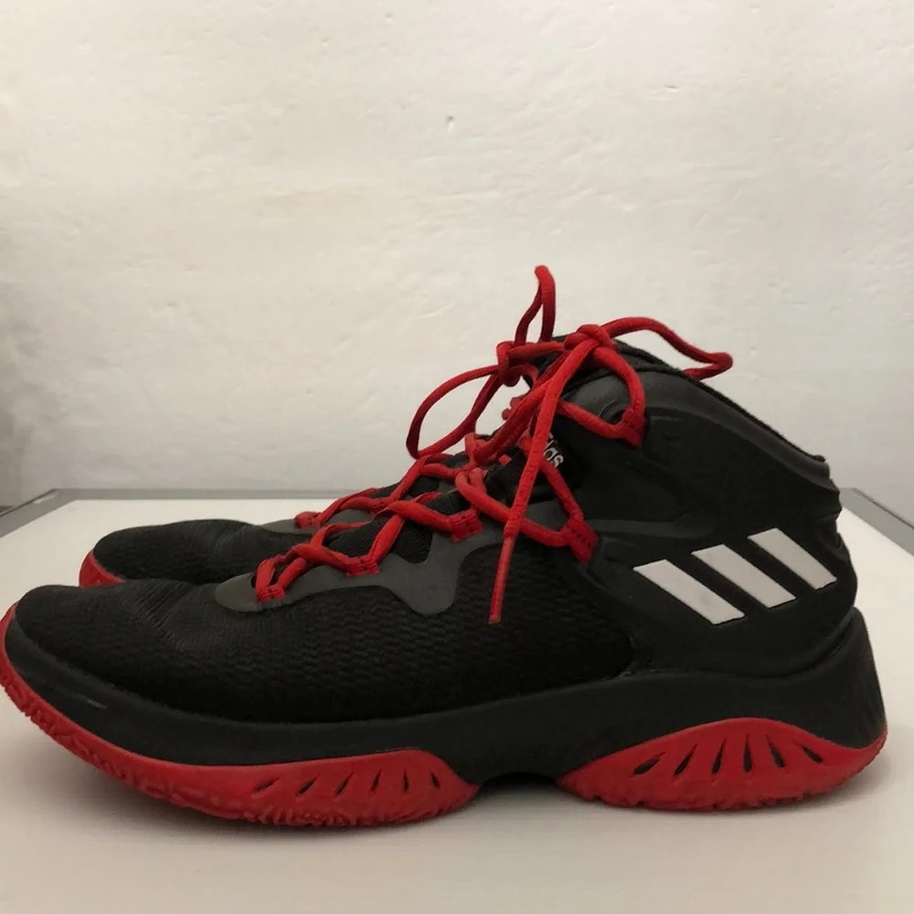 ADIDAS RED BLACK BASKETBALL SNEAKERS MENS SIZE 8